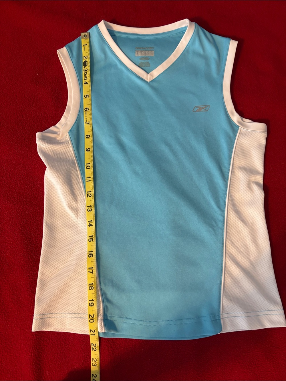 Reebok top - Picture 5 of 5